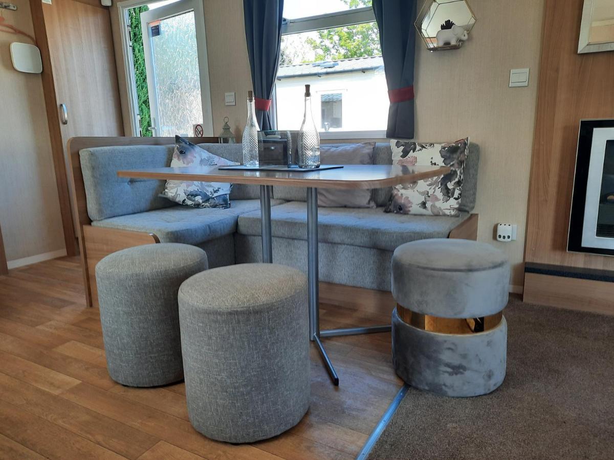 Haggerston Castle 3 Bedroom Deluxe Holiday Home Cheswick  Eksteriør billede