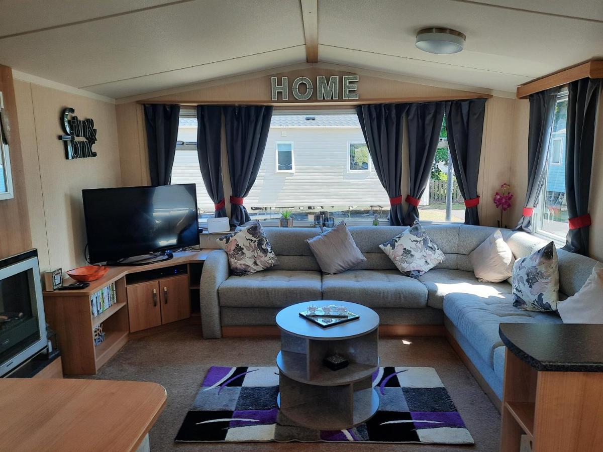 Haggerston Castle 3 Bedroom Deluxe Holiday Home Cheswick  Eksteriør billede
