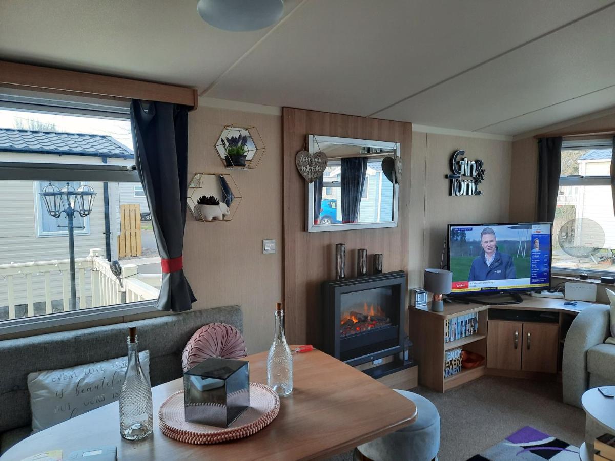 Haggerston Castle 3 Bedroom Deluxe Holiday Home Cheswick  Eksteriør billede
